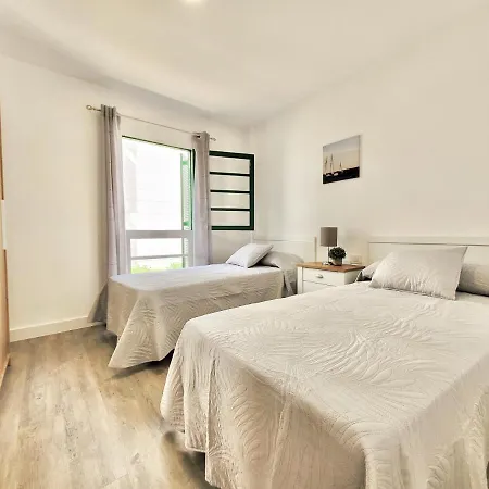 Apartment Vinas Playa Americas With Pool & Terrace