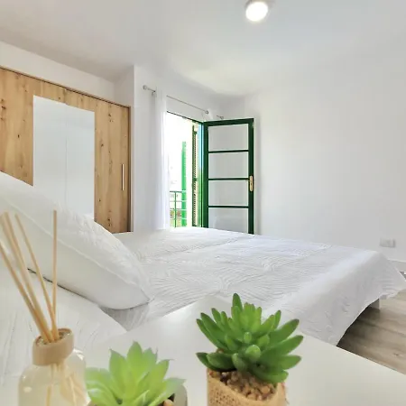 アパート Americas Vinas アロナ