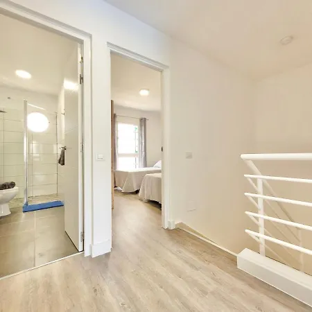 דירה Vinas Playa Americas With Pool & Terrace ארונה