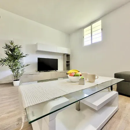 דירה Vinas Playa Americas With Pool & Terrace *