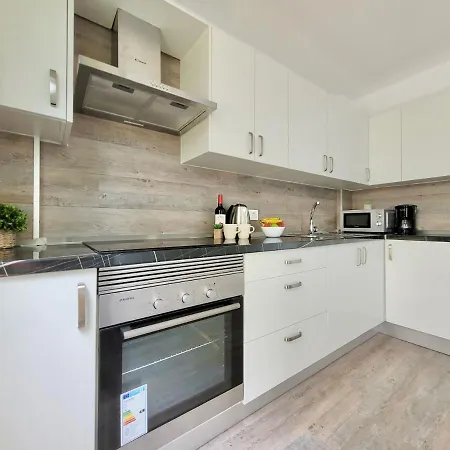 Vinas Playa Americas With Pool & Terrace דירה ארונה